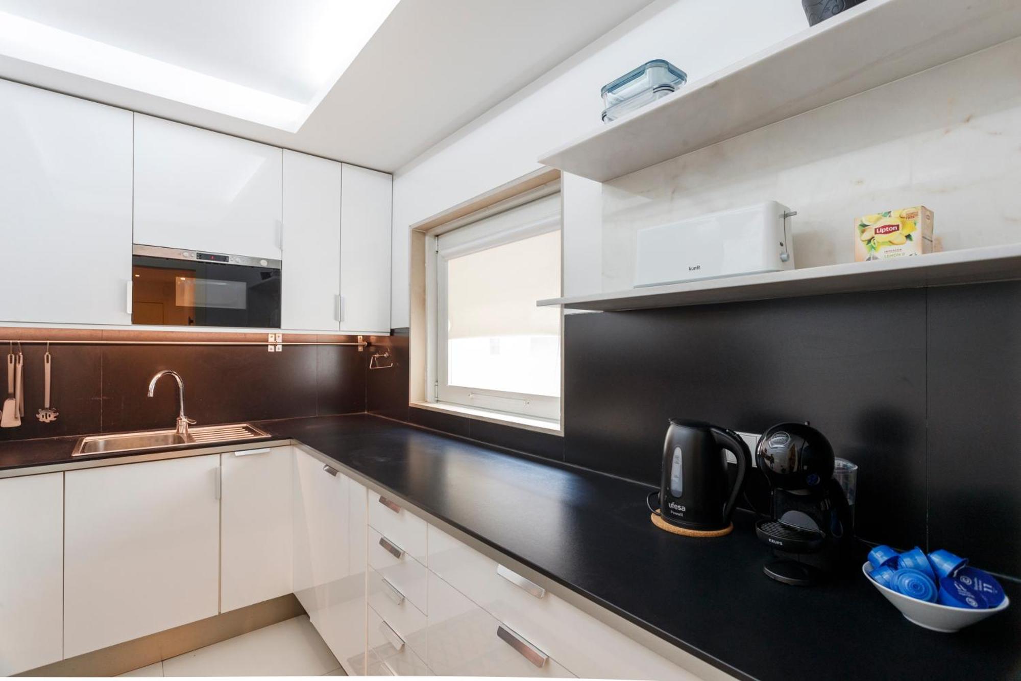 Shared Accommodation In Bairro Alto - Chiado 리스본 외부 사진